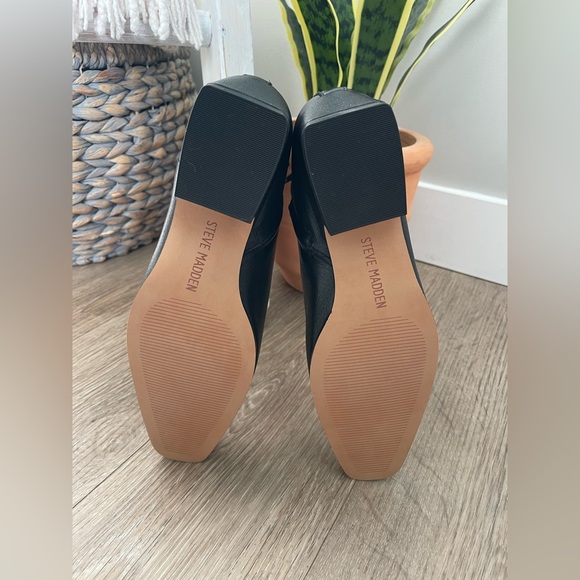 Steve Madden Dusty Bootie- Black Leather- 7M - Picture 9 of 10